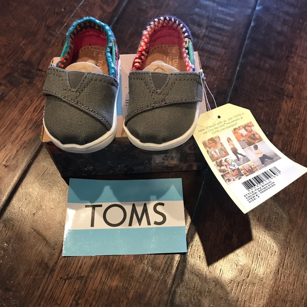 Toms tiny Bimini stripe knit shoes in size 3